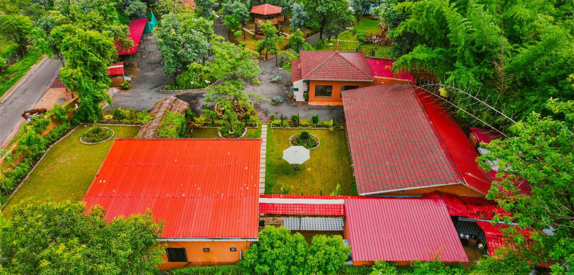 best family resort at pench national park